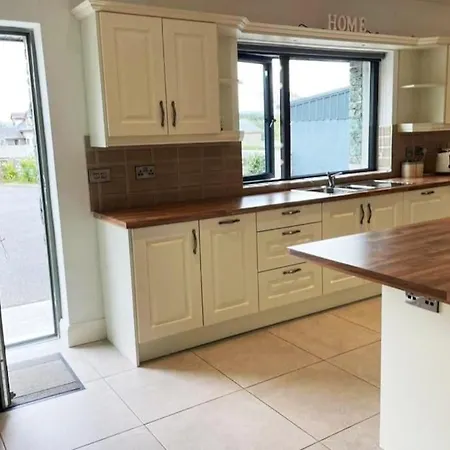 Dom wakacyjny Retreat - Modern 3 Bed House Killarney