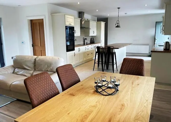 度假居 Retreat - Modern 3 Bed House Killarney 弗萨